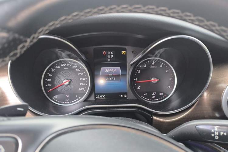 Used Mercedes-Benz V-Class 2021 V 260 L Long Wheelbase Prestige Edition Instrument Cluster