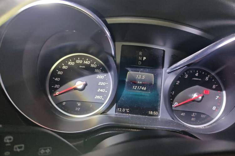 Used Mercedes-Benz V-Class 2021 V 260 Avantgarde Edition Instrument Cluster