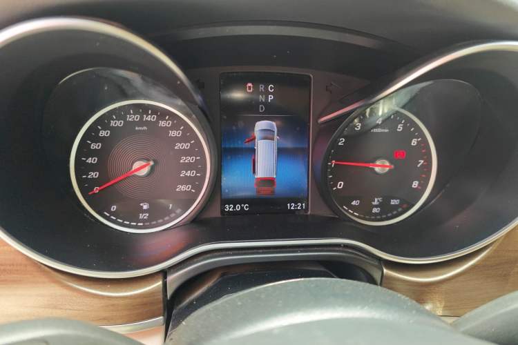 Used Mercedes-Benz V-Class 2021 V 260 Prestige Edition Instrument Cluster