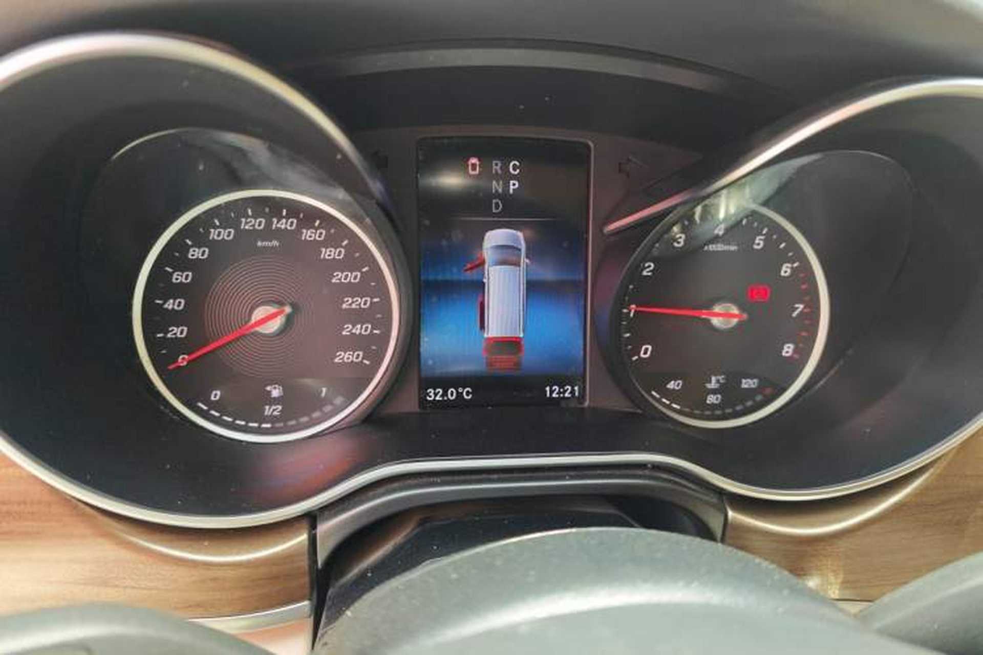Used Mercedes-Benz V-Class 2021 V 260 Prestige Edition Instrument Cluster