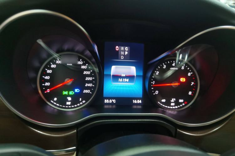 Used Mercedes-Benz V-Class 2021 V 260 Avantgarde Edition Instrument Cluster