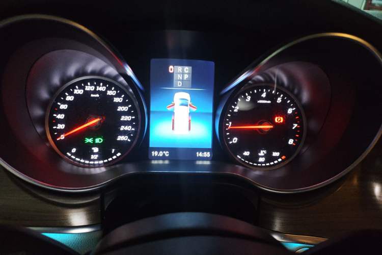 Used Mercedes-Benz V-Class 2021 V 260 Prestige Edition Instrument Cluster