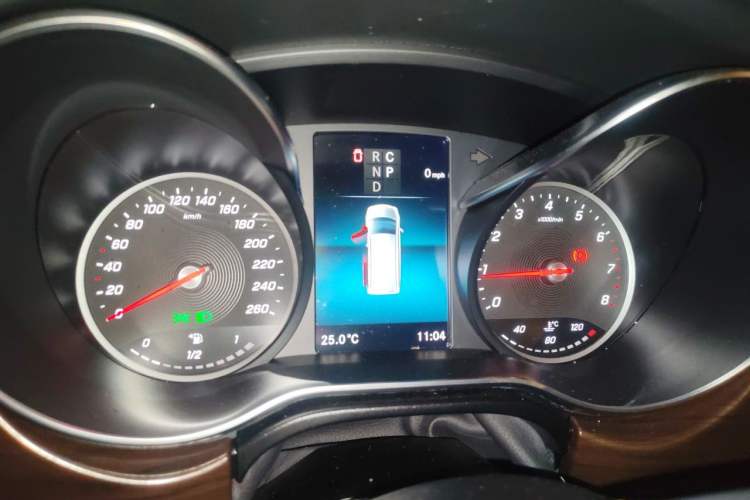 Used Mercedes-Benz V-Class 2021 V 260 Avantgarde Edition Instrument Cluster