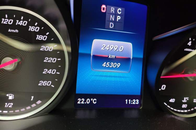 Used Mercedes-Benz V-Class 2021 V 260 L Long-wheelbase Luxury Edition Instrument Cluster