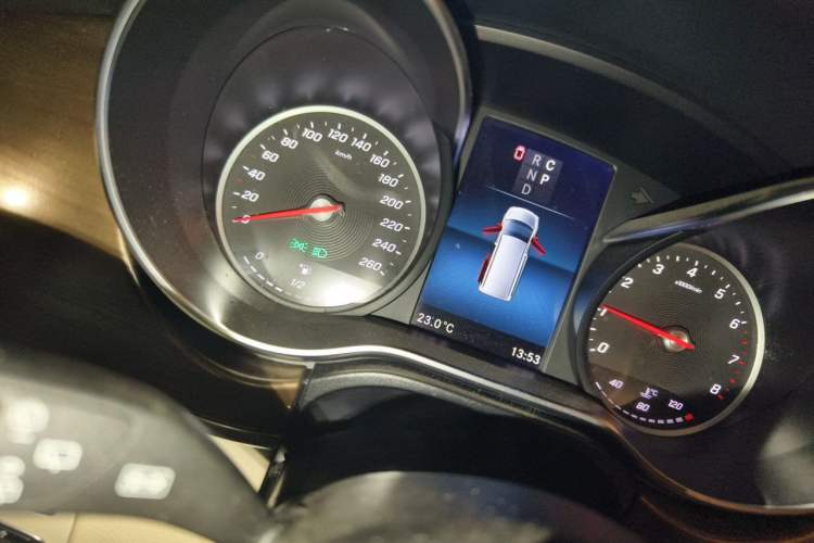 Used Mercedes-Benz V-Class 2021 V 260 Prestige Edition Instrument Cluster