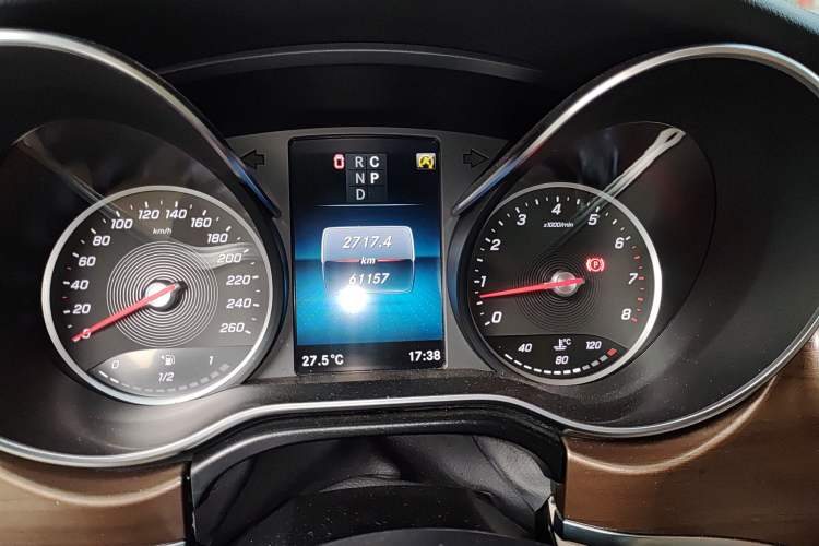 Used Mercedes-Benz V-Class 2021 V 260 Prestige Edition Instrument Cluster