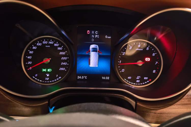 Used Mercedes-Benz V-Class 2021 V 260 L Long Wheelbase Prestige Edition Instrument Cluster