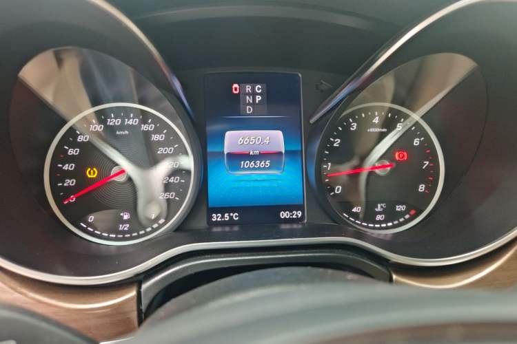 Used Mercedes-Benz V-Class 2021 V 260 Prestige Edition Instrument Cluster