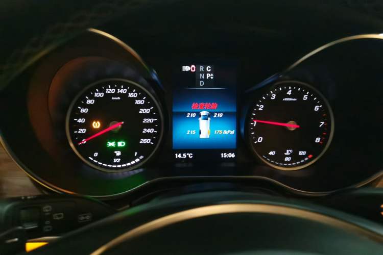Used Mercedes-Benz V-Class 2021 V 260 L Long-wheelbase Luxury Edition Instrument Cluster
