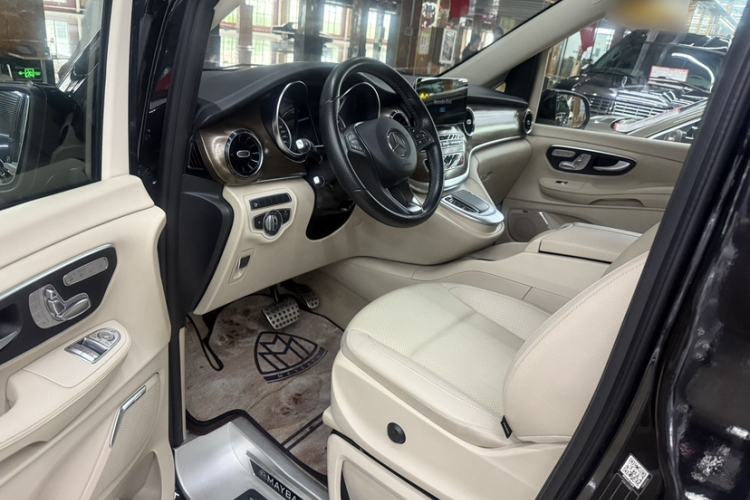 Used Mercedes-Benz V-Class 2021 V 260 Prestige Edition Interior 1