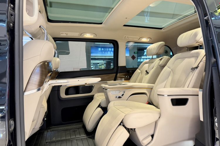 Used Mercedes-Benz V-Class 2021 V 260 Prestige Edition Interior 1