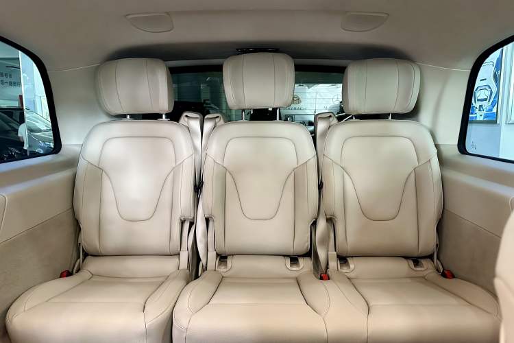 Used Mercedes-Benz V-Class 2021 V 260 L Long-wheelbase Luxury Edition Interior 10
