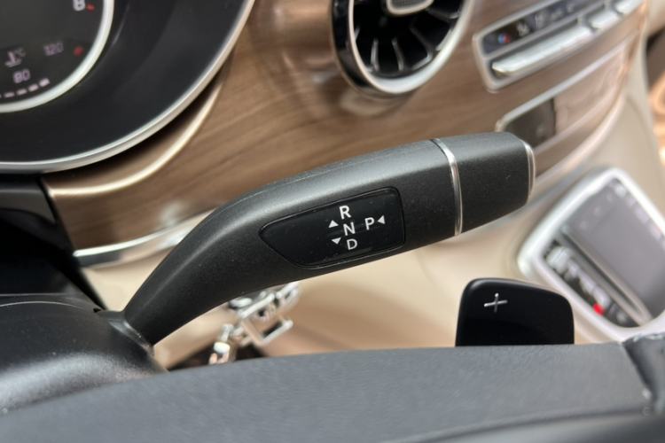 Used Mercedes-Benz V-Class 2021 V 260 L Long-wheelbase Luxury Edition Interior 10