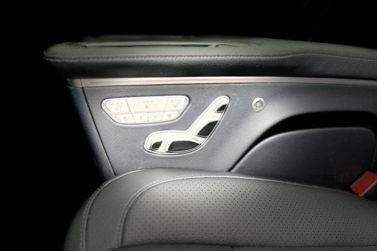 Used Mercedes-Benz V-Class 2021 V 260 Prestige Edition Interior 12