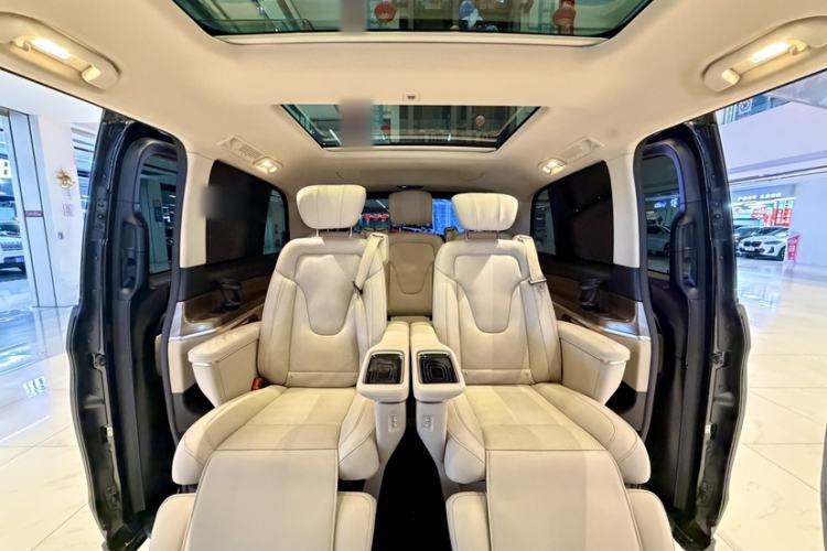 Used Mercedes-Benz V-Class 2021 V 260 Prestige Edition Interior 12
