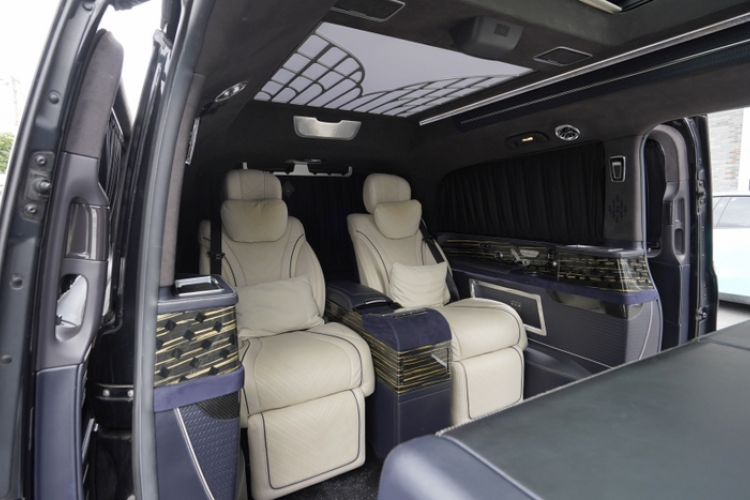 Used Mercedes-Benz V-Class 2021 V 260 L Long Wheelbase Prestige Edition Interior 2