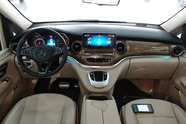 Used Mercedes-Benz V-Class 2021 V 260 L Long-wheelbase Luxury Edition Interior 2