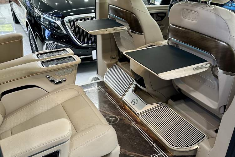 Used Mercedes-Benz V-Class 2021 V 260 L Long-wheelbase Luxury Edition Interior 2
