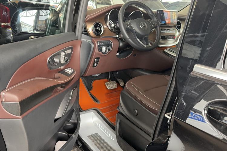 Used Mercedes-Benz V-Class 2021 V 260 L Long-wheelbase Luxury Edition Interior 2
