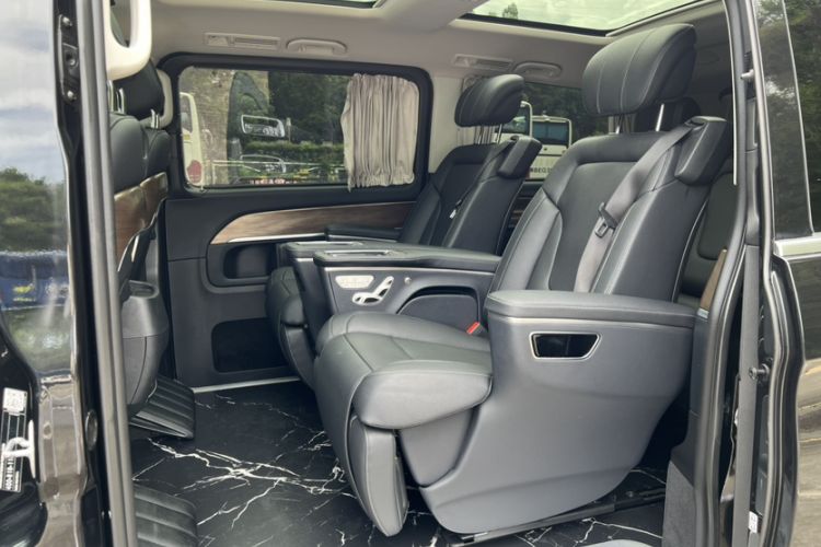 Used Mercedes-Benz V-Class 2021 V 260 Prestige Edition Interior 3