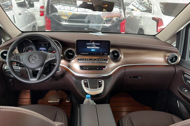 Used Mercedes-Benz V-Class 2021 V 260 L Long-wheelbase Luxury Edition Interior 3
