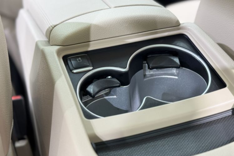 Used Mercedes-Benz V-Class 2021 V 260 Avantgarde Edition Interior 4