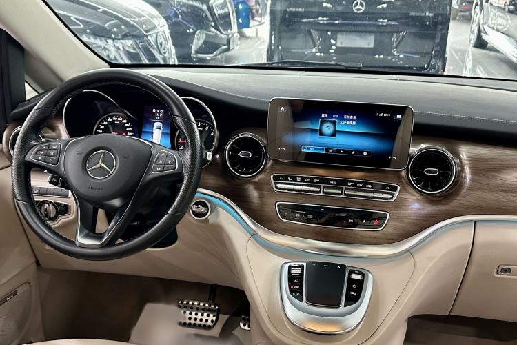 Used Mercedes-Benz V-Class 2021 V 260 L Long-wheelbase Luxury Edition Interior 4