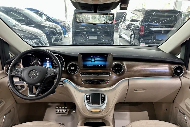 Used Mercedes-Benz V-Class 2021 V 260 L Long-wheelbase Luxury Edition Interior 5