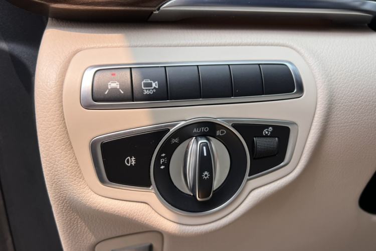 Used Mercedes-Benz V-Class 2021 V 260 L Long-wheelbase Luxury Edition Interior 5