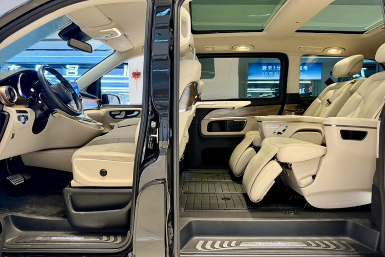 Used Mercedes-Benz V-Class 2021 V 260 Prestige Edition Interior 6