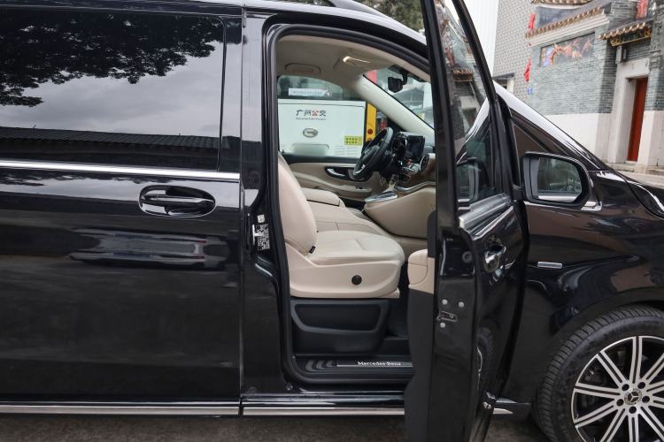 Used Mercedes-Benz V-Class 2021 V 260 L Long-wheelbase Luxury Edition Interior 7