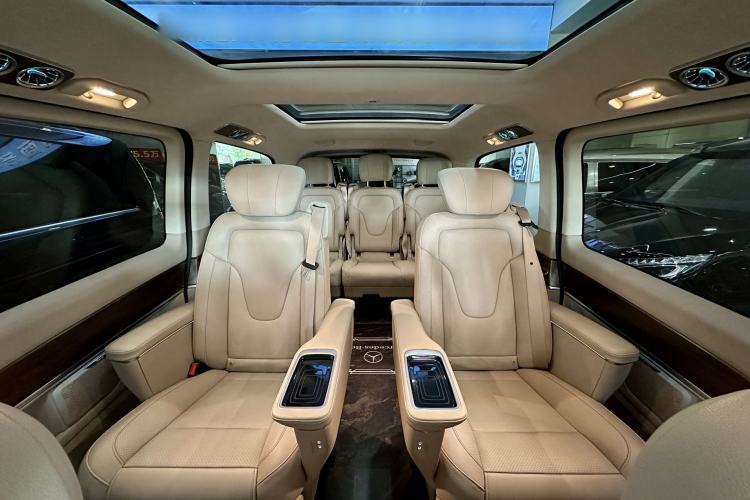 Used Mercedes-Benz V-Class 2021 V 260 L Long-wheelbase Luxury Edition Interior 7
