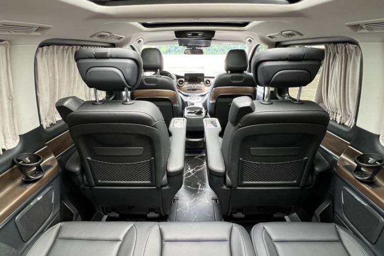 Used Mercedes-Benz V-Class 2021 V 260 Prestige Edition Interior 8