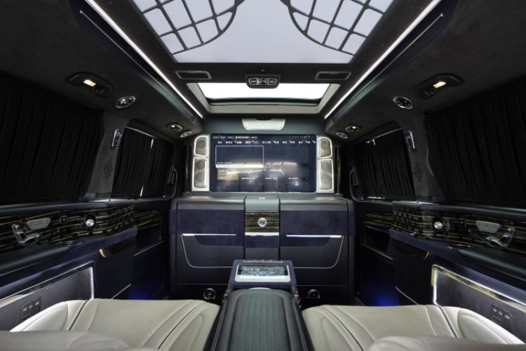 Used Mercedes-Benz V-Class 2021 V 260 L Long Wheelbase Prestige Edition Interior 9
