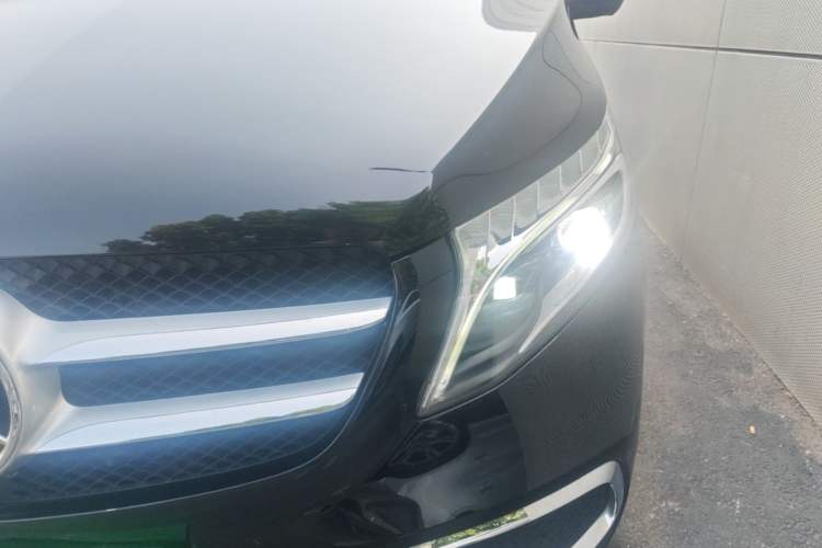 Used Mercedes-Benz V-Class 2021 V 260 Prestige Edition Left Front Headlight