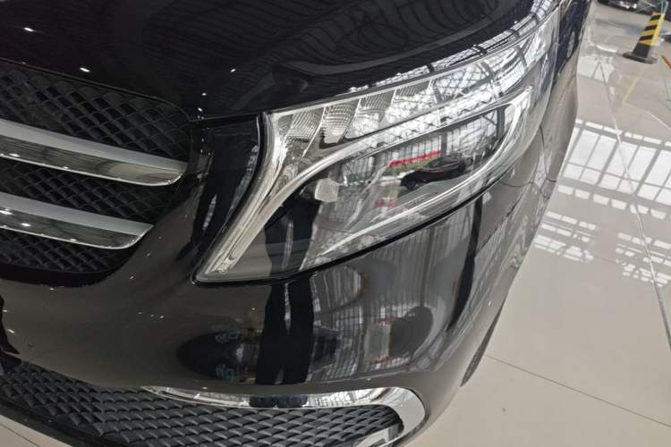 Used Mercedes-Benz V-Class 2021 V 260 Prestige Edition Left Front Headlight