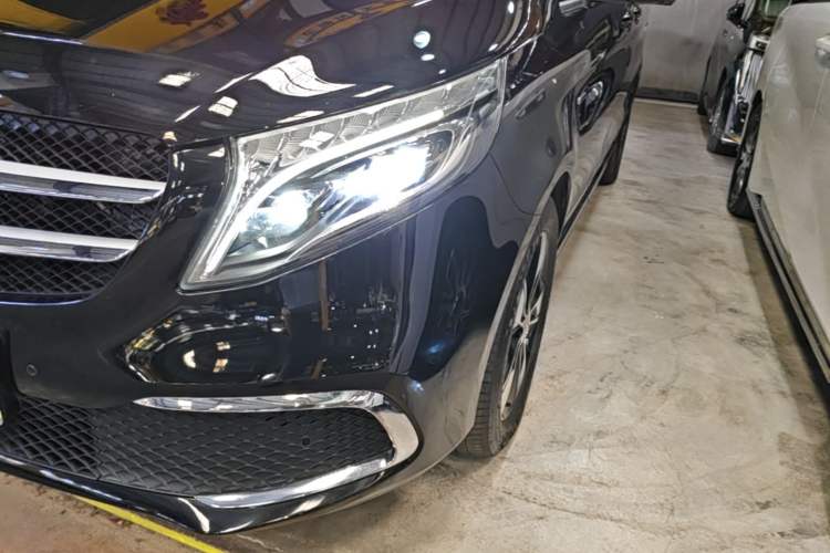 Used Mercedes-Benz V-Class 2021 V 260 Prestige Edition Left Front Headlight