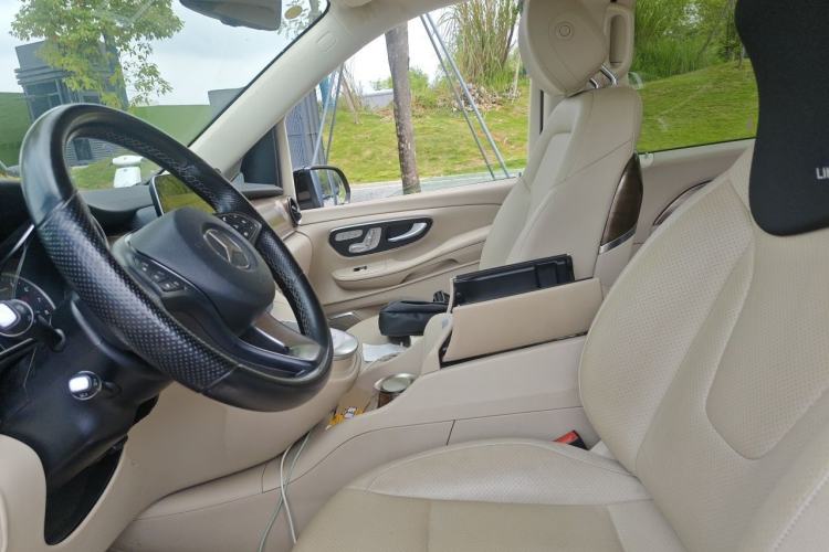 Used Mercedes-Benz V-Class 2021 V 260 L Long-wheelbase Luxury Edition Left Front Seat