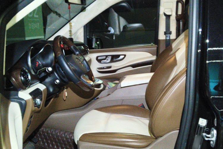 Used Mercedes-Benz V-Class 2021 V 260 Avantgarde Edition Left Front Seat