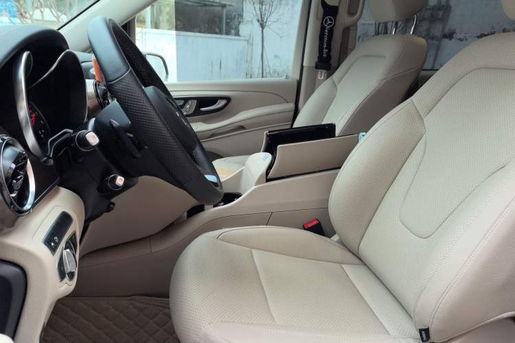Used Mercedes-Benz V-Class 2021 V 260 L Long Wheelbase Prestige Edition Left Front Seat