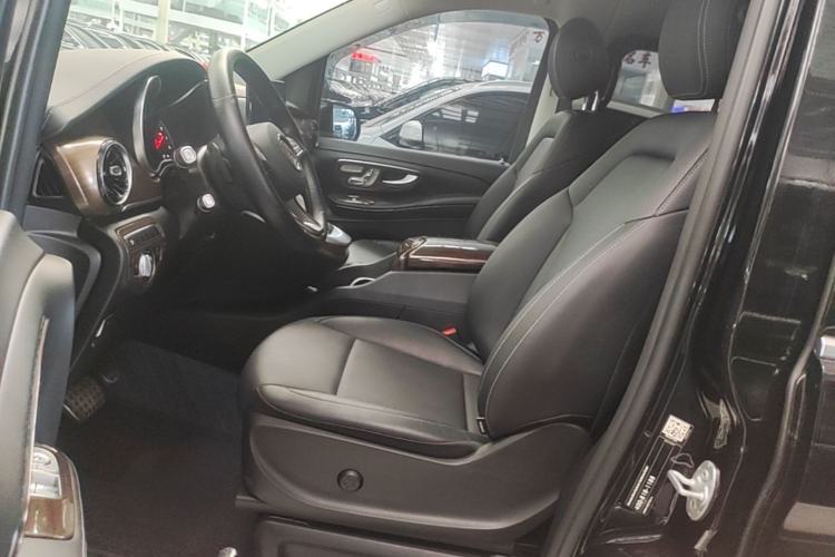 Used Mercedes-Benz V-Class 2021 V 260 Prestige Edition Left Front Seat
