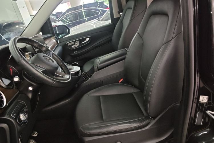 Used Mercedes-Benz V-Class 2021 V 260 Prestige Edition Left Front Seat