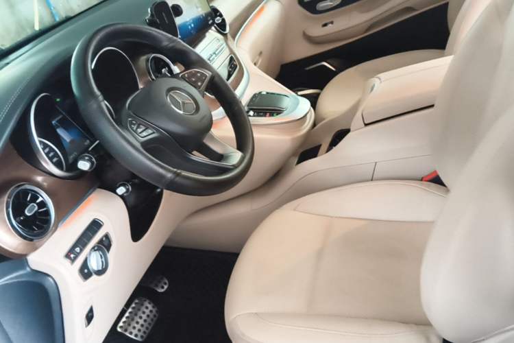 Used Mercedes-Benz V-Class 2021 V 260 L Long-wheelbase Luxury Edition Left Front Seat