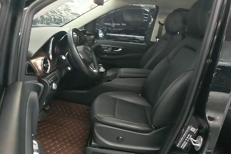Used Mercedes-Benz V-Class 2021 V 260 L Long-wheelbase Luxury Edition Left Front Seat