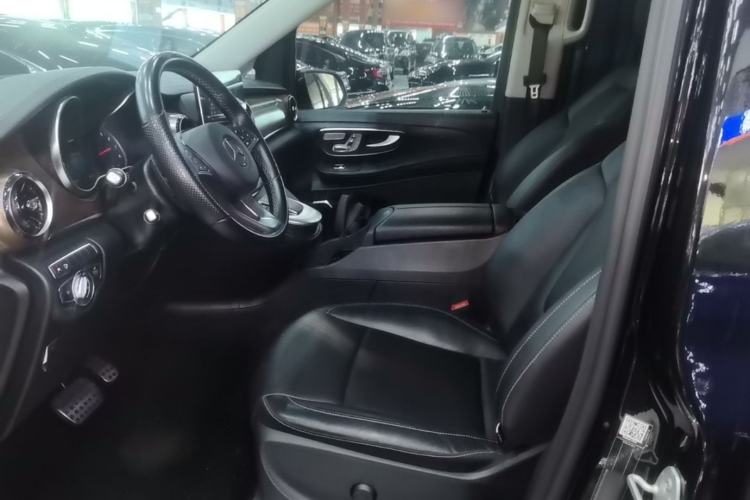 Used Mercedes-Benz V-Class 2021 V 260 L Long Wheelbase Prestige Edition Left Front Seat