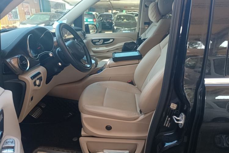 Used Mercedes-Benz V-Class 2021 V 260 Prestige Edition Left Front Seat