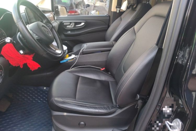 Used Mercedes-Benz V-Class 2021 V 260 Avantgarde Edition Left Front Seat