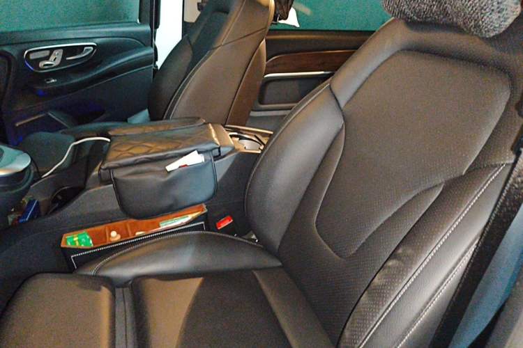 Used Mercedes-Benz V-Class 2021 V 260 Avantgarde Edition Left Front Seat