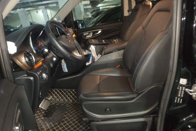 Used Mercedes-Benz V-Class 2021 V 260 Prestige Edition Left Front Seat