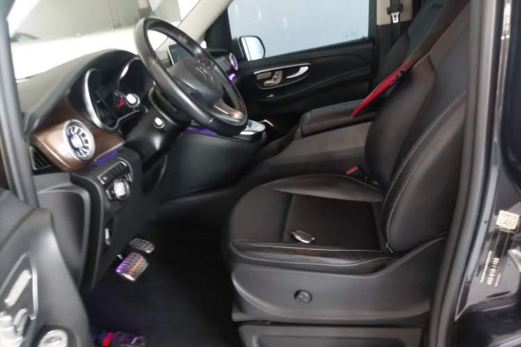Used Mercedes-Benz V-Class 2021 V 260 Prestige Edition Left Front Seat